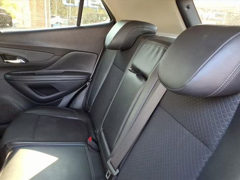 Used 2022 Buick Encore Preferred image 11