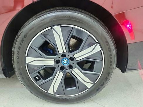 Used 2023 BMW iX xDrive50 w/ Premium Package image 64