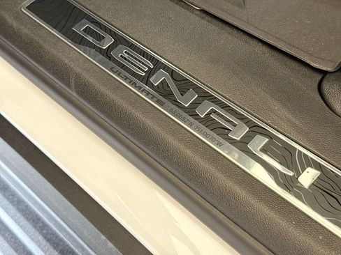 New 2026 GMC Yukon XL Denali Ultimate AWD/4WD image 27