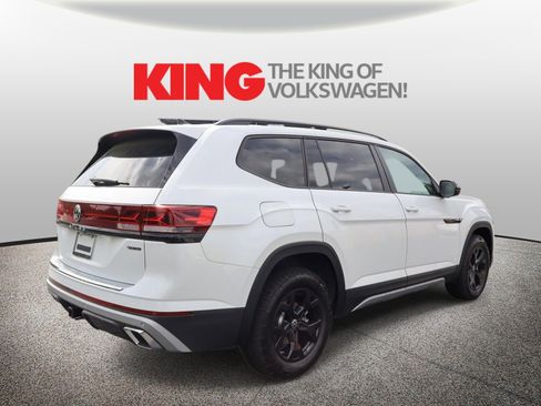New 2026 Volkswagen Atlas Peak Edition AWD/4WD image 3