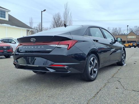 Used 2022 Hyundai Elantra Limited image 3