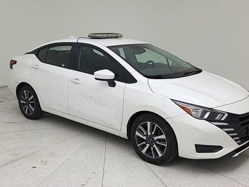 Used 2024 Nissan Versa SV w/ Electronics Package FWD image 7