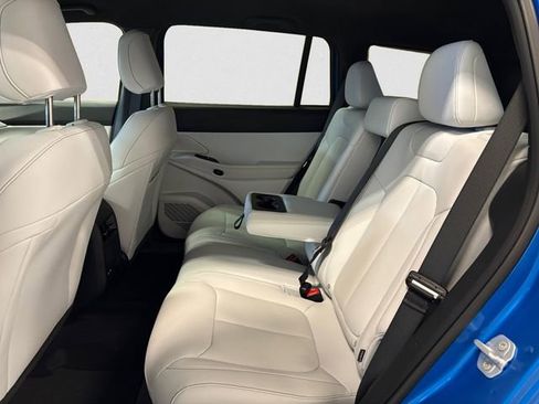 New 2026 Jeep Cherokee Laredo image 14