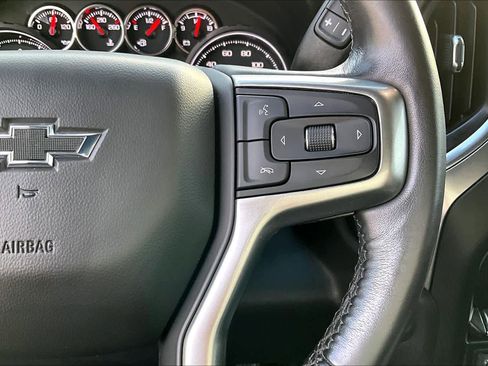 Used 2021 Chevrolet Silverado 1500 LT Trail Boss w/ Convenience Package II image 23