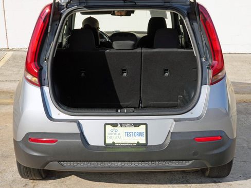 Used 2022 Kia Soul LX w/ Technology Package FWD image 9