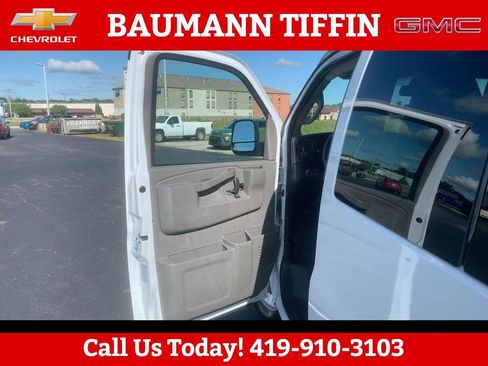 Used 2024 Chevrolet Express 3500 LT w/ LT Preferred Equipment Group RWD image 2