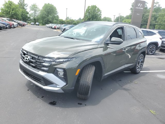 New 2026 Hyundai Tucson SEL Plus AWD/4WD image 2