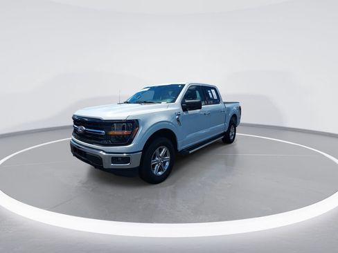 Used 2025 Ford F150 XLT w/ Equipment Group 301A Standard AWD/4WD image 4