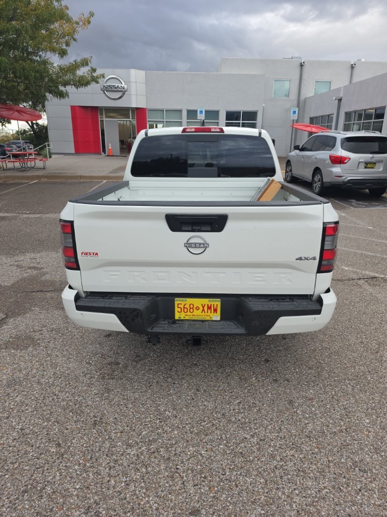Used 2025 Nissan Frontier SV AWD/4WD image 4