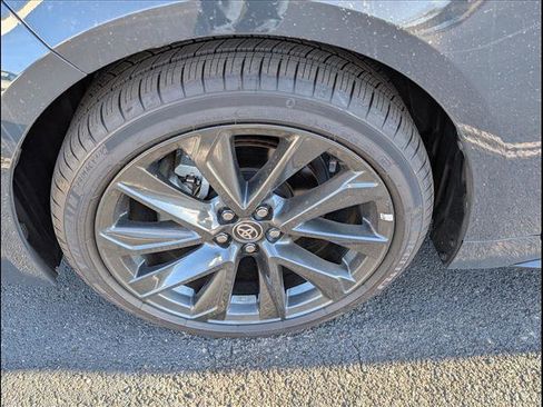 Used 2025 Toyota Corolla SE image 9