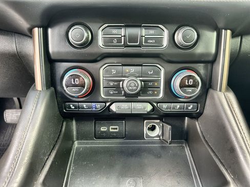 Certified 2022 Chevrolet Tahoe High Country w/ Premium Package 2 image 35