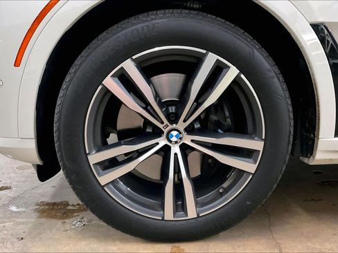 Used 2023 BMW X7 xDrive40i w/ M Sport Package image 12