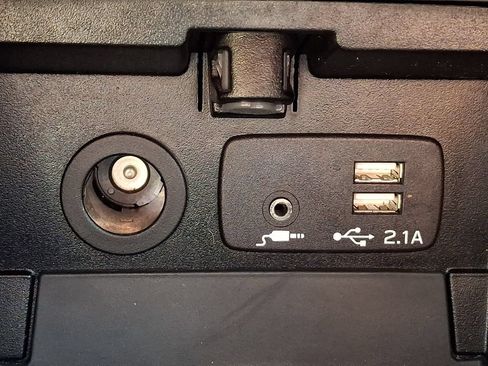 Used 2019 Subaru Outback 2.5i Premium w/ Popular Package #2 AWD/4WD image 25