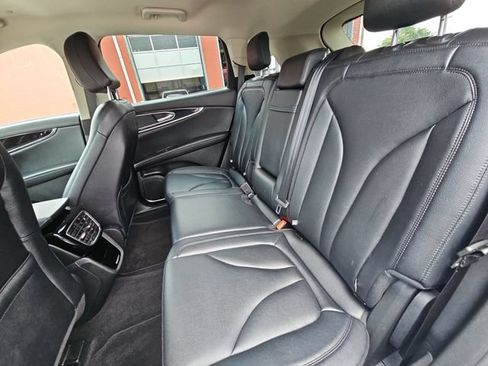 Used 2023 Lincoln Nautilus AWD w/ Premium Package image 29