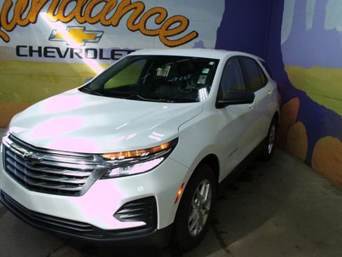 Used 2024 Chevrolet Equinox LS w/ LS Convenience Package AWD/4WD image 7