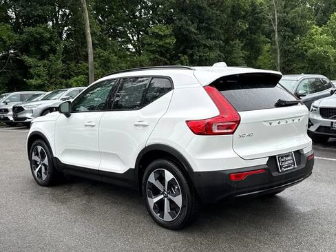 Used 2026 Volvo XC40 B5 Plus AWD/4WD image 12