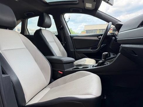 Used 2019 Volkswagen Jetta R-Line FWD image 16