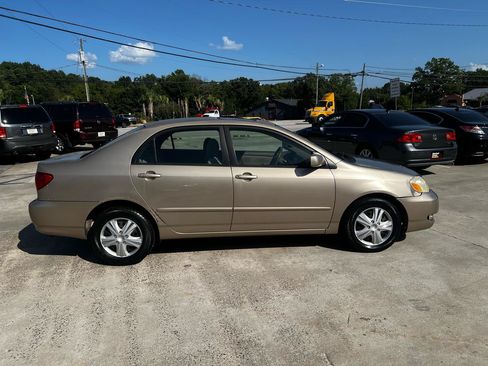 Used 2005 Toyota Corolla LE FWD image 8