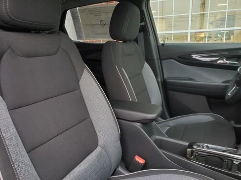 New 2025 Chevrolet TrailBlazer LT w/ LT Cold Weather Package image 17