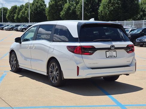 Used 2025 Honda Odyssey Touring image 8