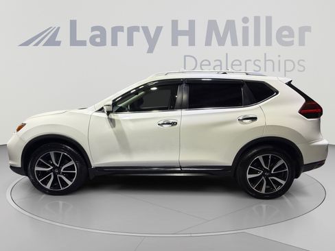 Used 2018 Nissan Rogue SL w/ Premium Package FWD image 2