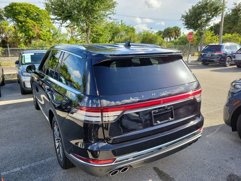 Certified 2022 Lincoln Aviator Reserve w/ Elements Package Plus RWD image 4