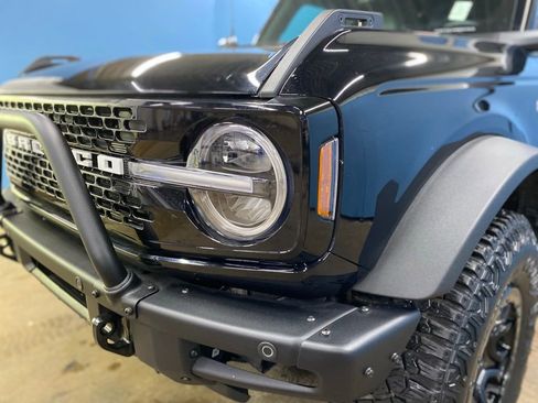 Used 2024 Ford Bronco Wildtrak image 6