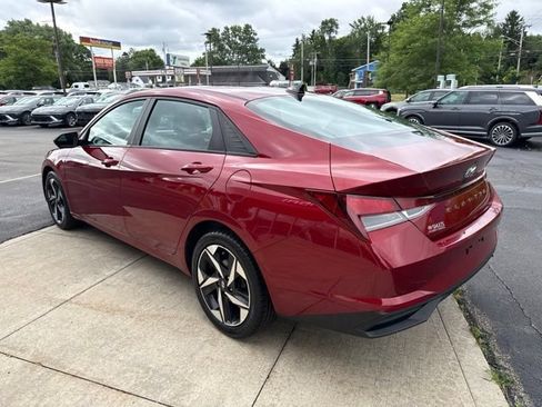 Used 2023 Hyundai Elantra SEL w/ Convenience Package FWD image 16
