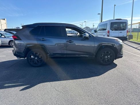 Used 2025 Toyota RAV4 SE w/ Convenience Package AWD/4WD image 4