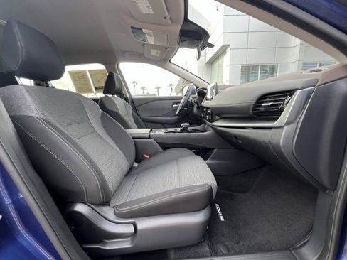 Used 2022 Nissan Rogue SV image 24