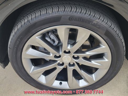 Used 2021 Buick Envision Avenir w/ Technology Package II image 9