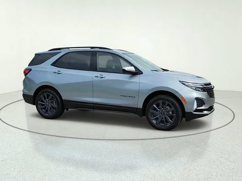 Used 2023 Chevrolet Equinox RS AWD/4WD image 7