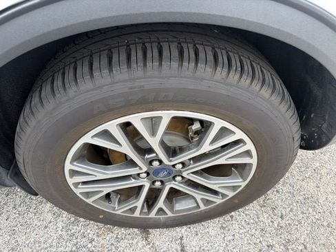 Used 2020 Ford Escape SEL FWD image 8