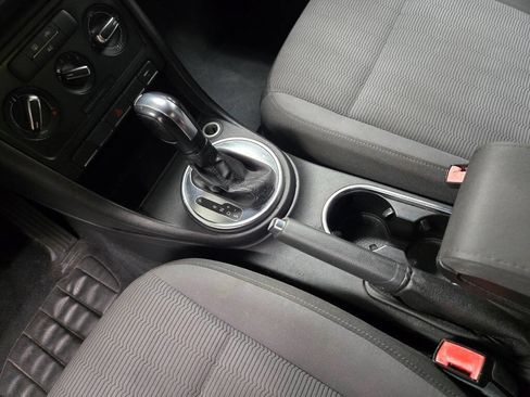 Used 2013 Volkswagen Beetle 2.5 image 26