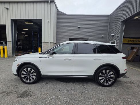 Used 2021 Lincoln Corsair Reserve w/ Equipment Group 201A AWD/4WD image 19