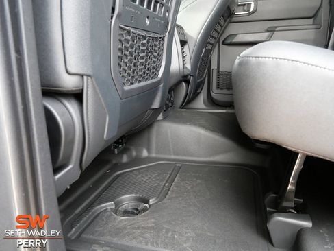 New 2025 Ford Bronco Big Bend w/ Black Diamond Package image 13