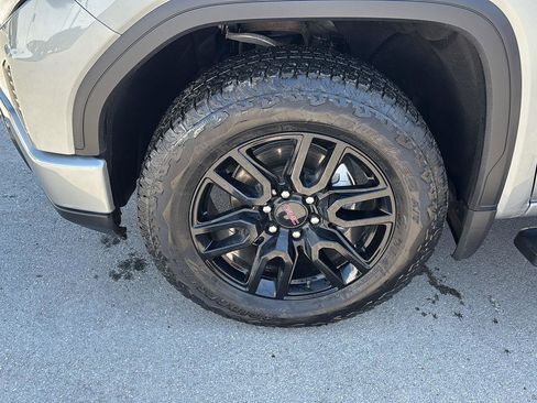 Used 2026 GMC Sierra 1500 Elevation w/ Elevation Premium Package image 9