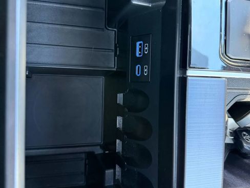 Used 2023 Toyota Tundra Platinum image 29