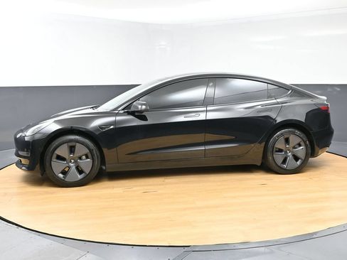Used 2022 Tesla Model 3 RWD image 5