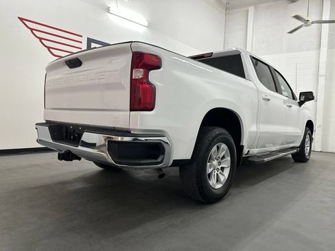 Used 2022 Chevrolet Silverado 1500 LT w/ Bed Protection Package AWD/4WD image 9