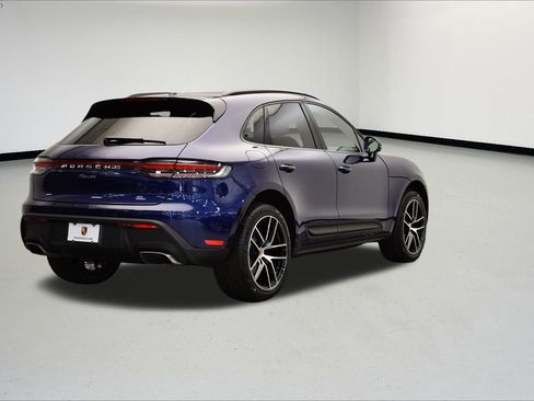 Used 2025 Porsche Macan image 7