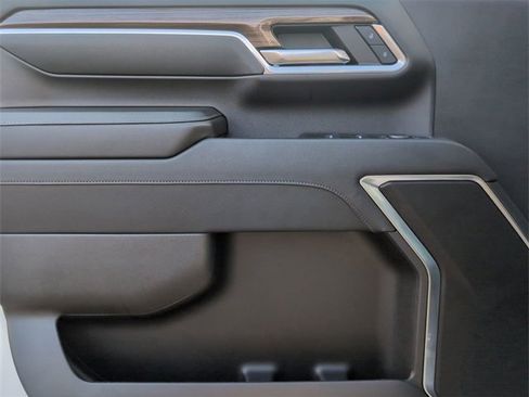 Used 2024 Chevrolet Silverado 2500 LT image 21