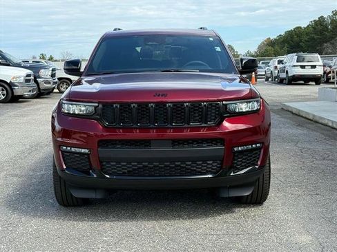 Used 2025 Jeep Grand Cherokee L Limited w/ Black Appearance Package RWD image 8