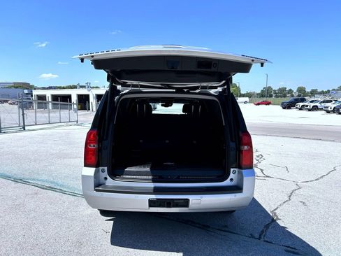 Certified 2019 Chevrolet Suburban Premier AWD/4WD image 23