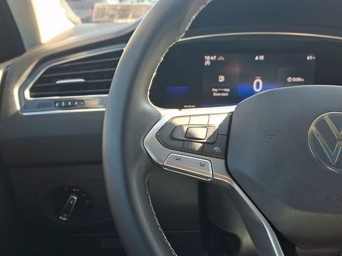 Certified 2022 Volkswagen Tiguan SE AWD/4WD image 21