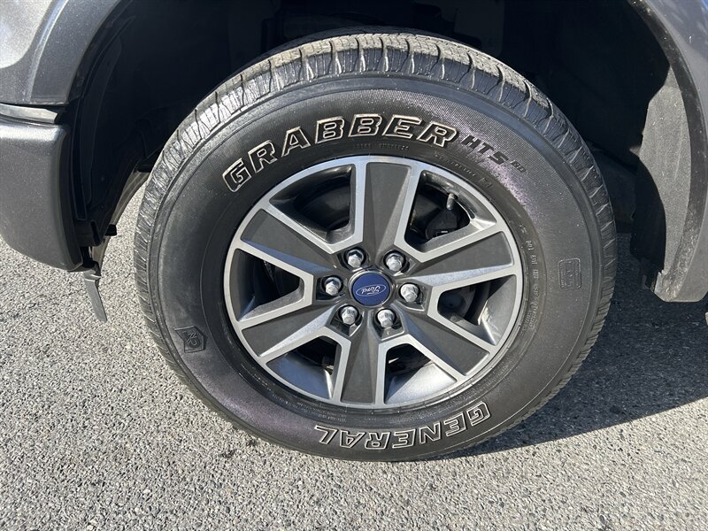 Used 2017 Ford F150 XLT w/ Equipment Group 302A Luxury AWD/4WD image 7