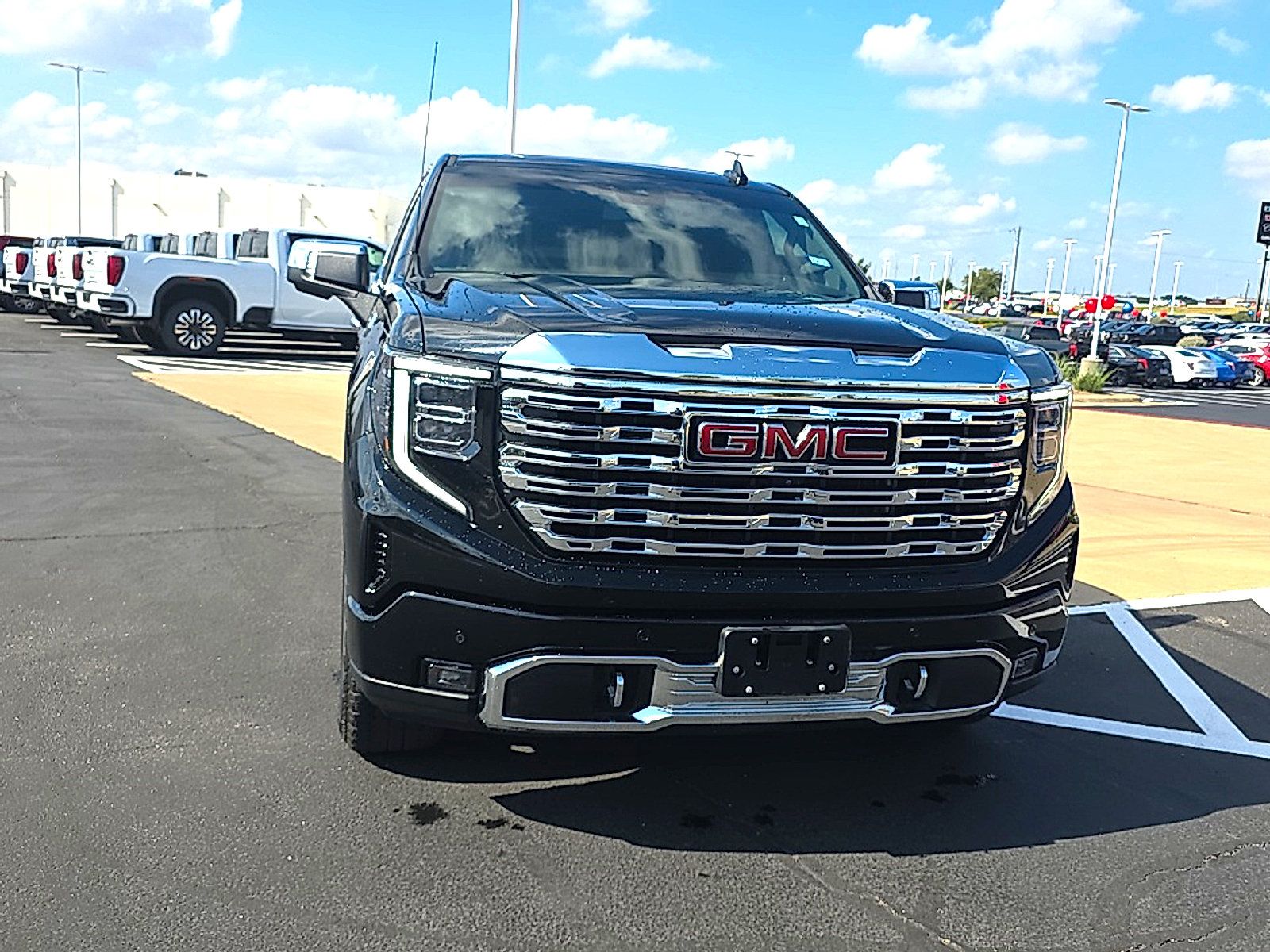 Used 2023 GMC Sierra 1500 Denali AWD/4WD image 6