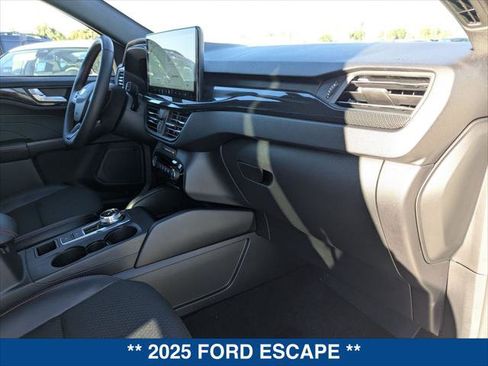 Used 2025 Ford Escape ST-Line Elite image 23