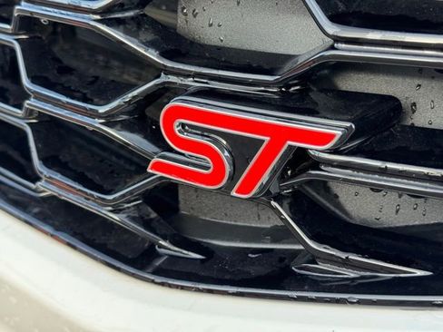 New 2026 Ford Explorer ST image 19