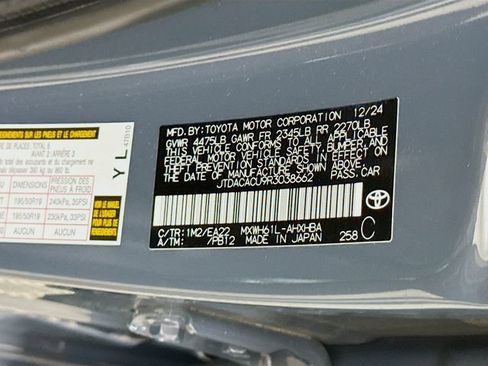 Used 2024 Toyota Prius Prime Premium w/ Advanced Technology Package image 32